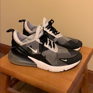 Nike Air Max 270